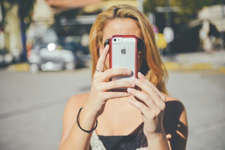 Reward Mobile: Redefining Customer Loyalty with Exclusive Mobile Plans