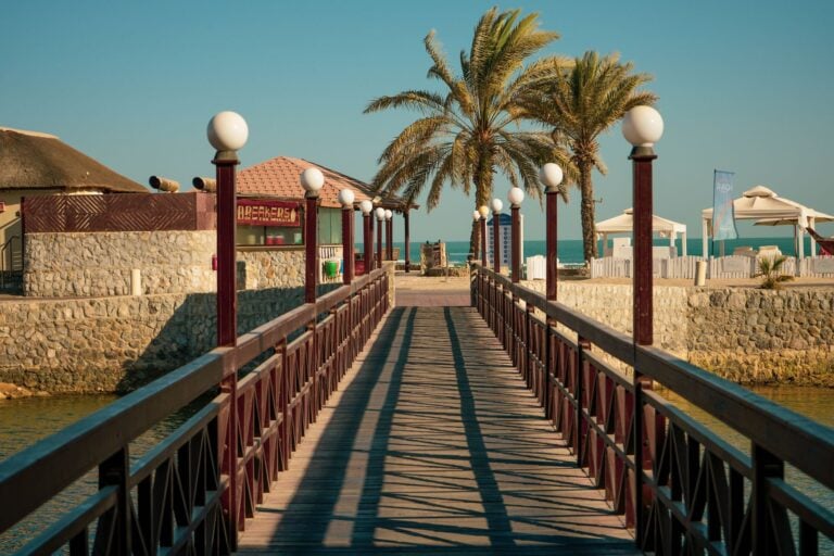 Luksusowy odpoczynek na wyspie Al Maya idealna plaża na Morzu Arabskim