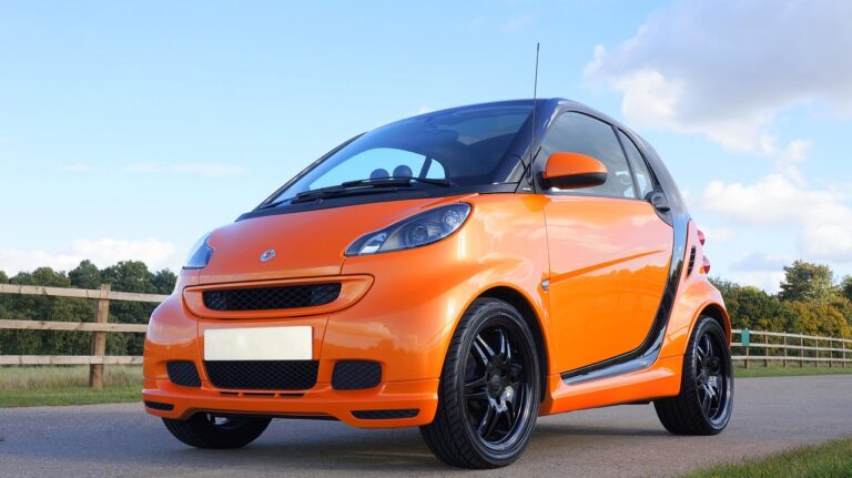 Viajar por España es más fácil cuando cuentas con un vehículo confiable. Ya sea una recogida rápida en el aeropuerto de Málaga, un viaje por carretera desde Ibiza o el alquiler de una furgoneta en Alicante, ClickRent simplifica tu movilidad con servicios diseñados para la comodidad, la flexibilidad y la mejor relación calidad-precio.